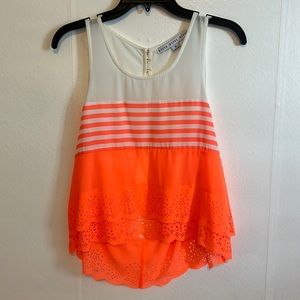 Sleeveless blouse - open back